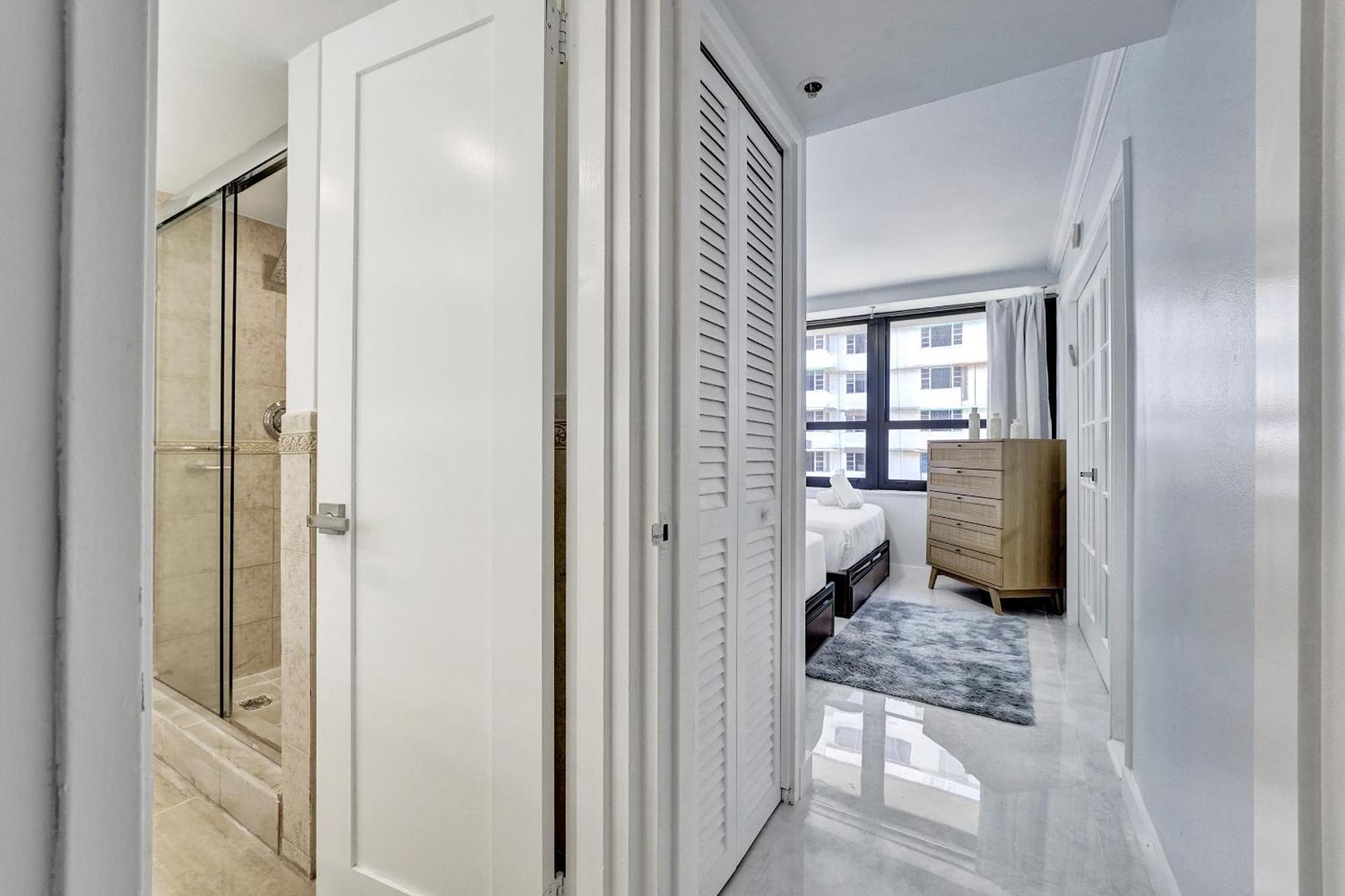Cozy 2 Bdr With Service 1108 *
